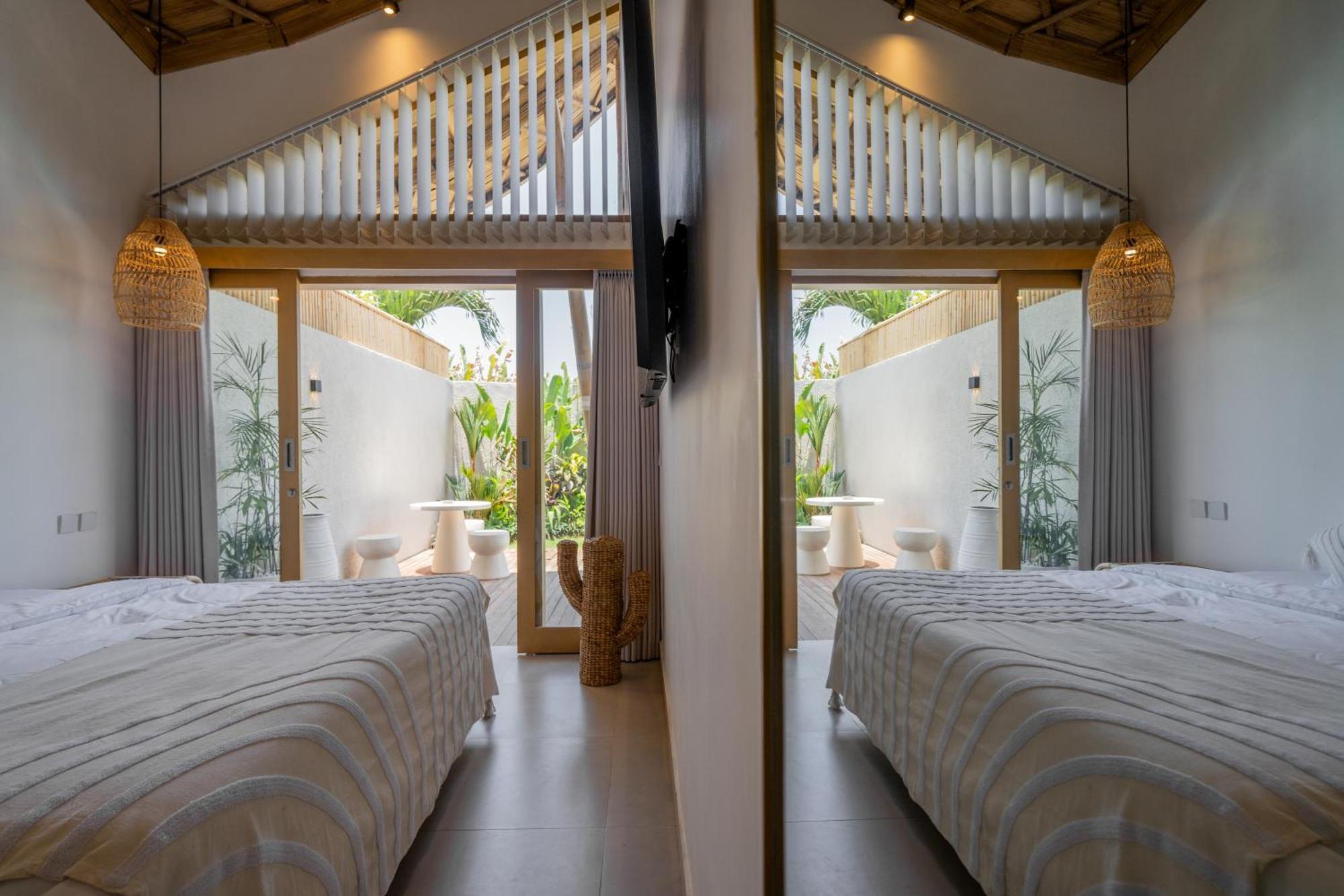 Villa Sunset Bamboo - 3Br Villa In Kerobokan Exteriér fotografie